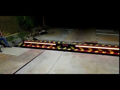 車両アクセス制御 380v 電源 IP 68 油圧式ロードブロッカー