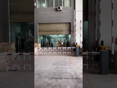 スプリングのないインテリジェントDC24Vモーター 高速1.2s-3s 調節可能なアームバリアゲート