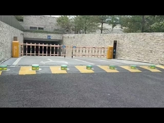 SUS304 スタッドレスタイヤ 液体式自動上昇ボラー LED付き