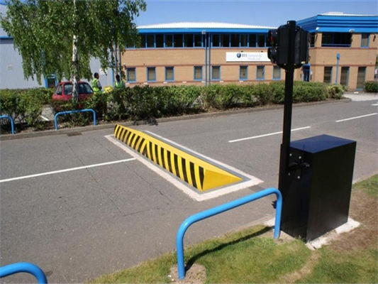 セキュリティ用のリモコン付き全自動80T積載A3鋼油圧式ロードブロッカー