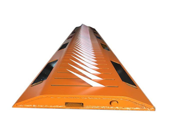 高可視性A3鋼タイヤキラー 40Tの負荷で交通管制システム