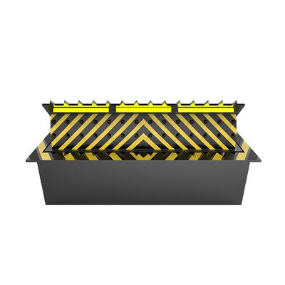 引き上げられる水力式リフティング 昇降式道路遮断器